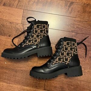 Guess ankle boots NWOT